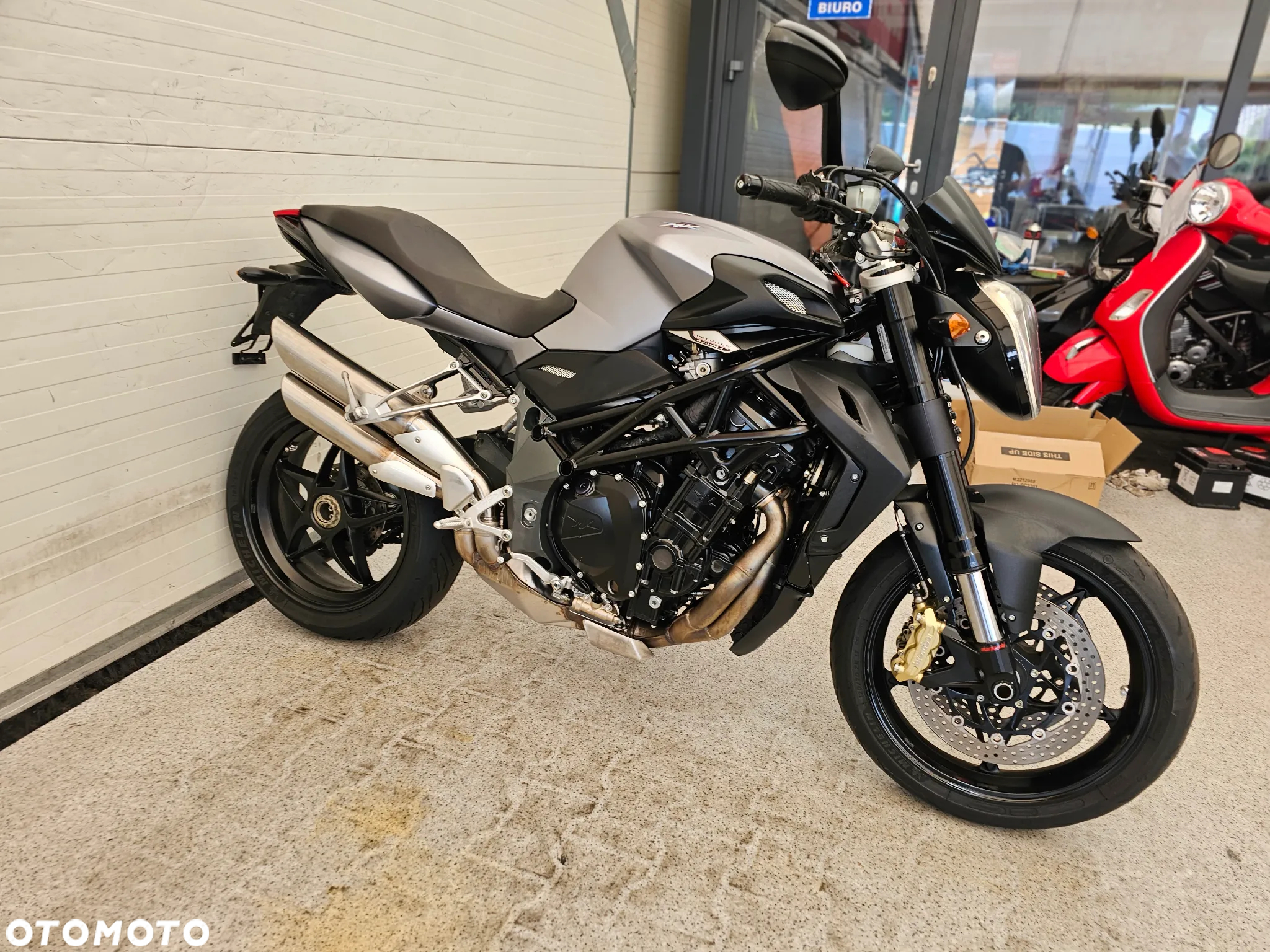 MV AGUSTA Brutale - 19