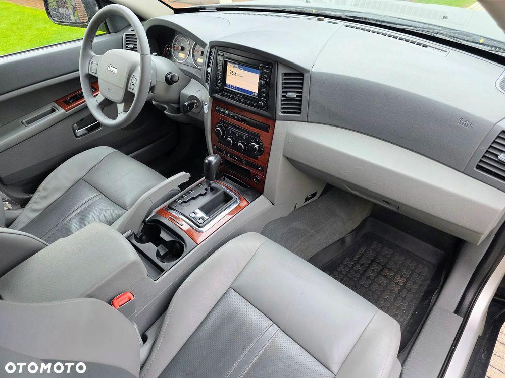 Jeep Grand Cherokee 5.7 V8 Limited - 34