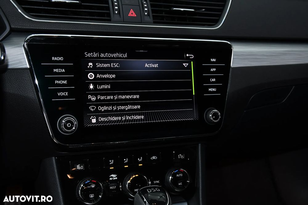 Skoda Superb 2.0 TDI DSG SportLine - 24
