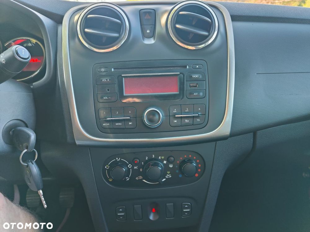 Dacia Sandero dCi 90 Laureate - 15