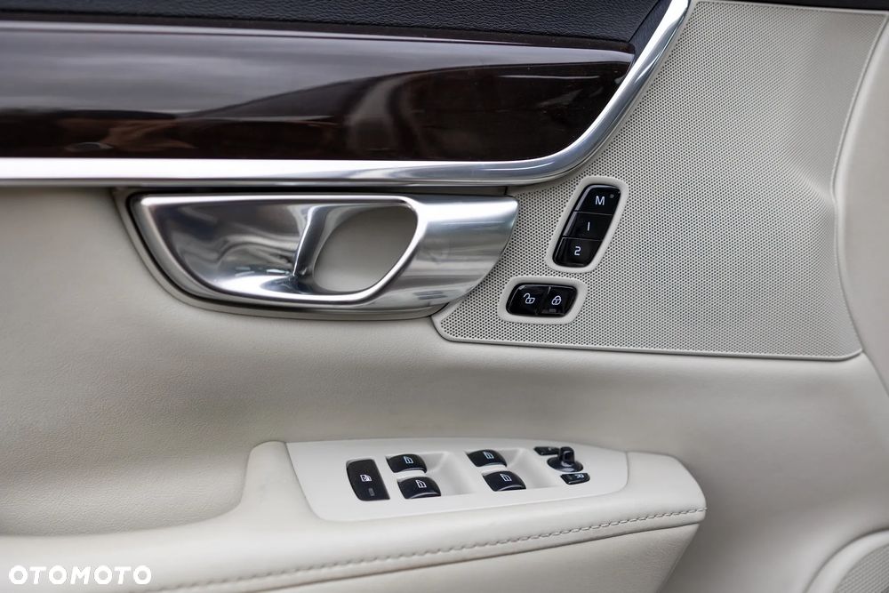 Volvo S90 D5 AWD Inscription - 38