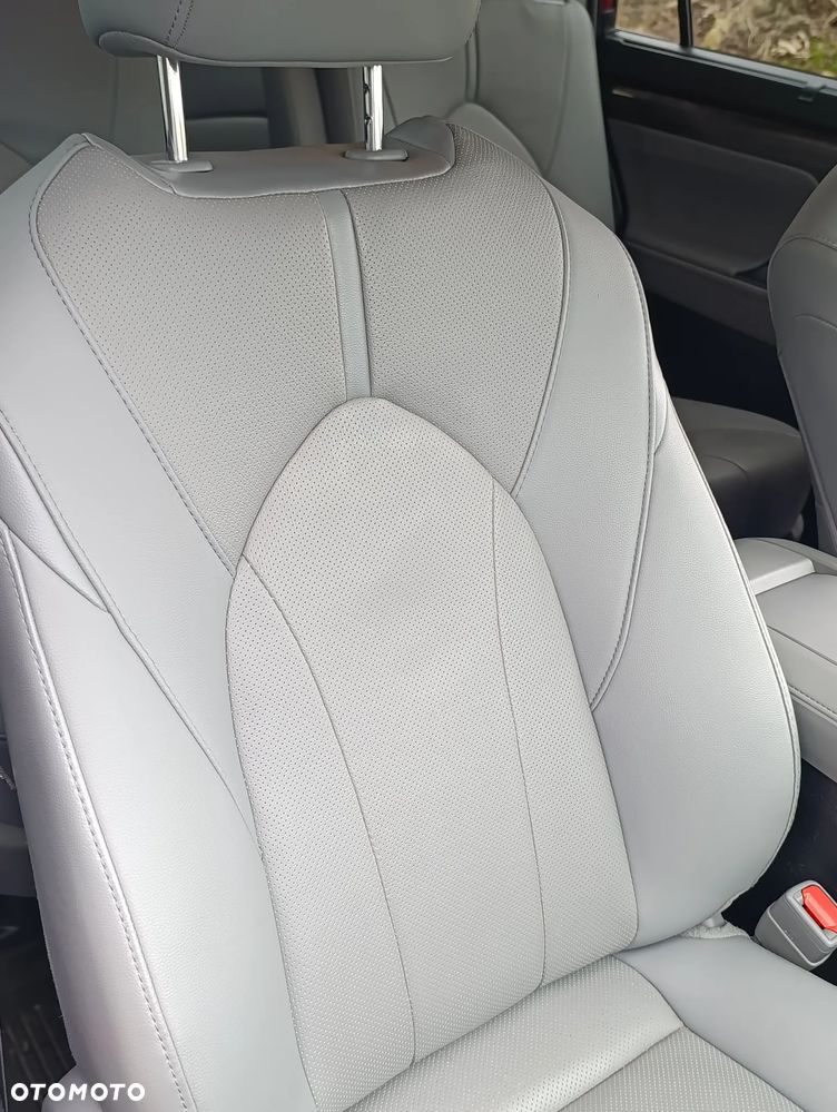 Toyota Highlander 2.5 Hybrid Executive - 22