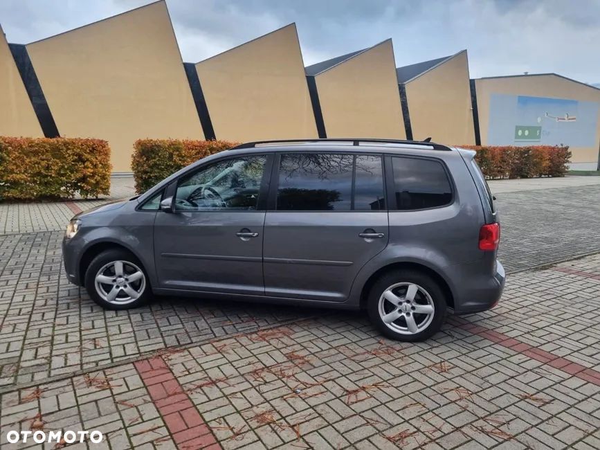 Volkswagen Touran 2.0 TDI Highline - 10