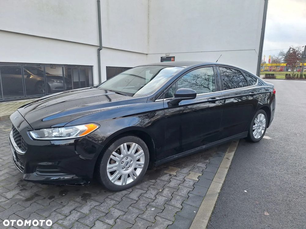Ford Fusion - 16