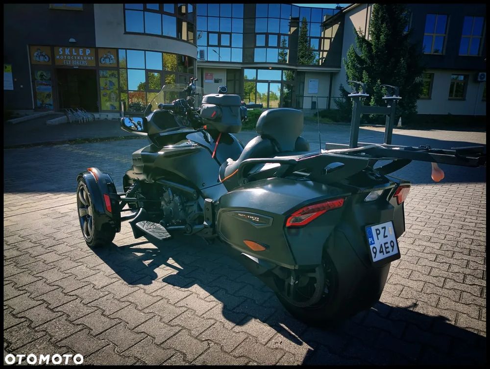 Can-Am Spyder - 6