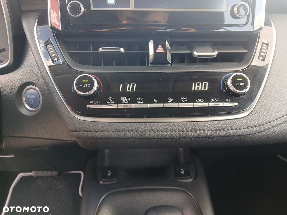 Toyota Corolla 1.8 Hybrid Comfort - 31