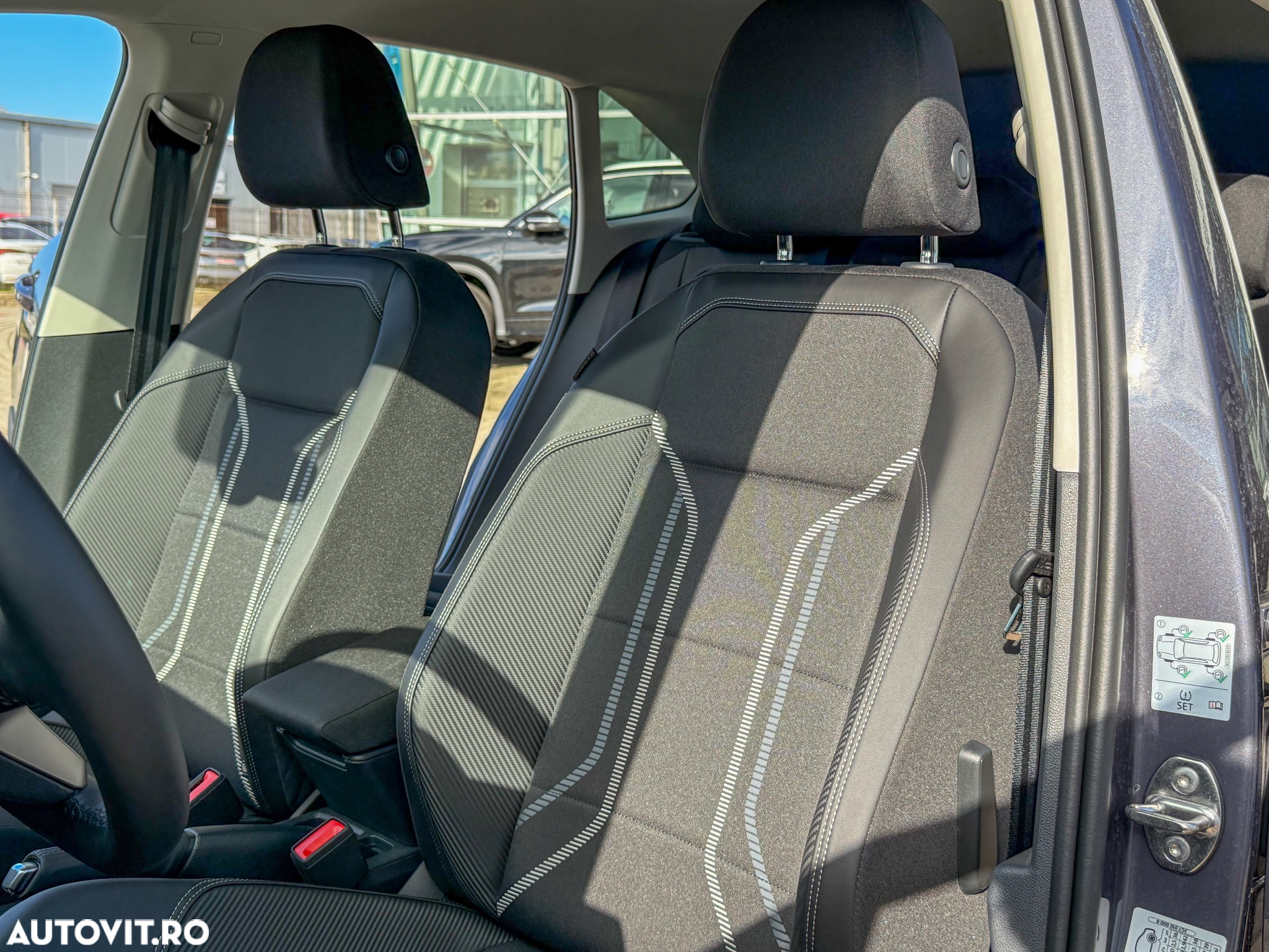 Volkswagen Taigo 1.5 TSI DSG Style - 12