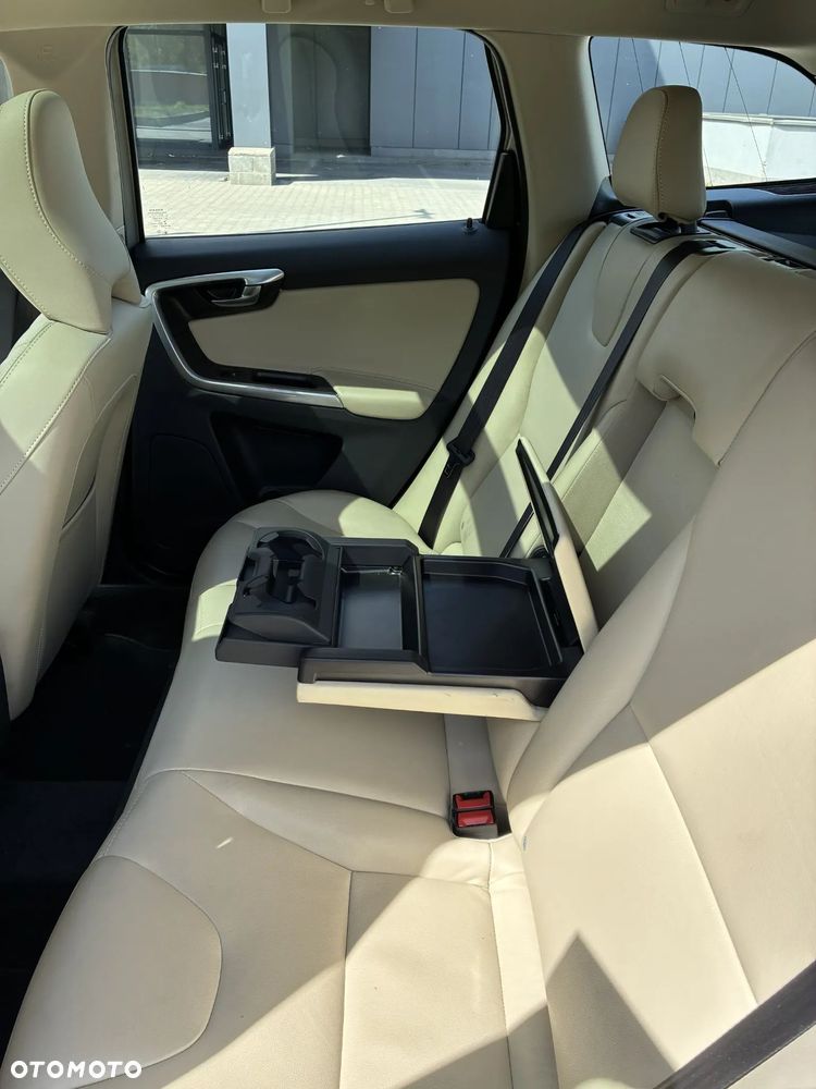 Volvo XC 60 D4 Drive-E Summum - 24