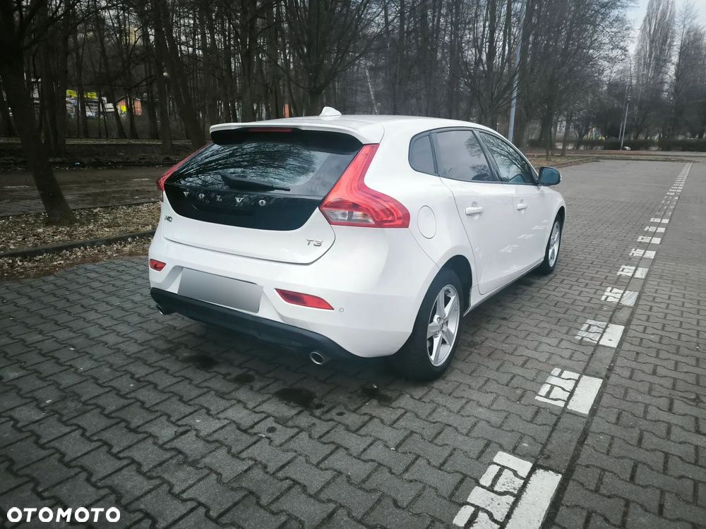 Volvo V40 T3 Drive-E Kinetic - 1