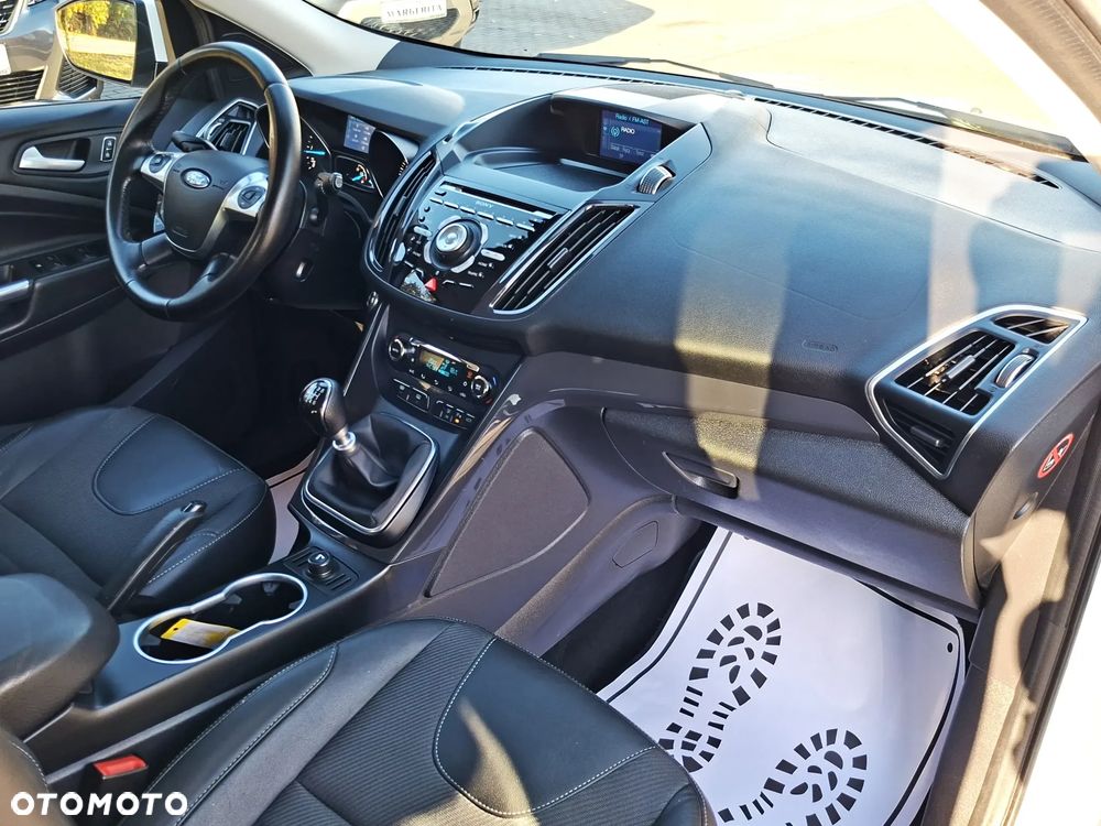 Ford Kuga 2.0 TDCi 4x4 Titanium - 22