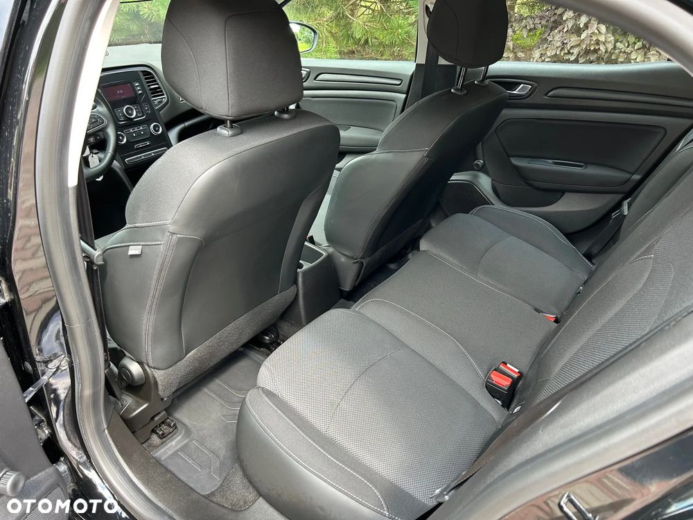 Renault Megane 1.0 TCe Life - 18