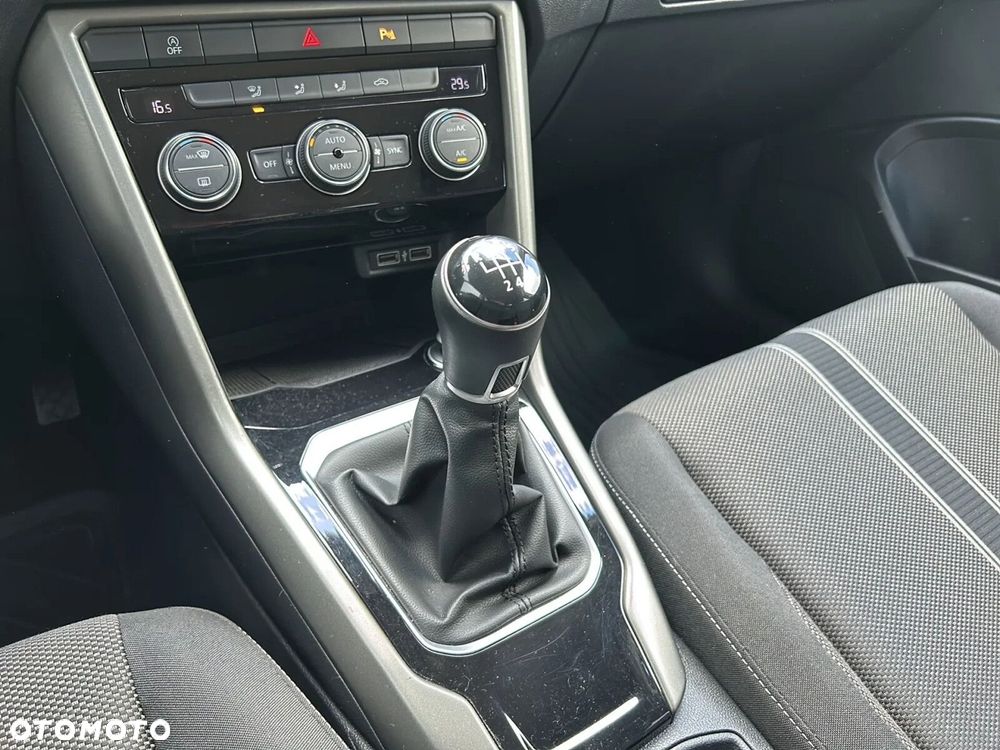 Volkswagen T-Roc 1.0 TSI Advance - 25