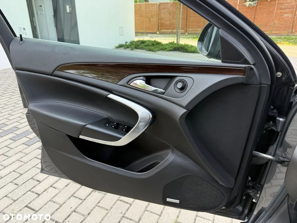 Opel Insignia - 12