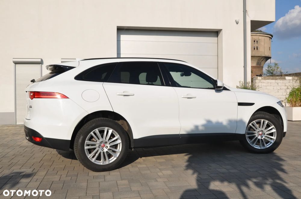 Jaguar F-Pace 2.0 i4P AWD R-Sport - 17