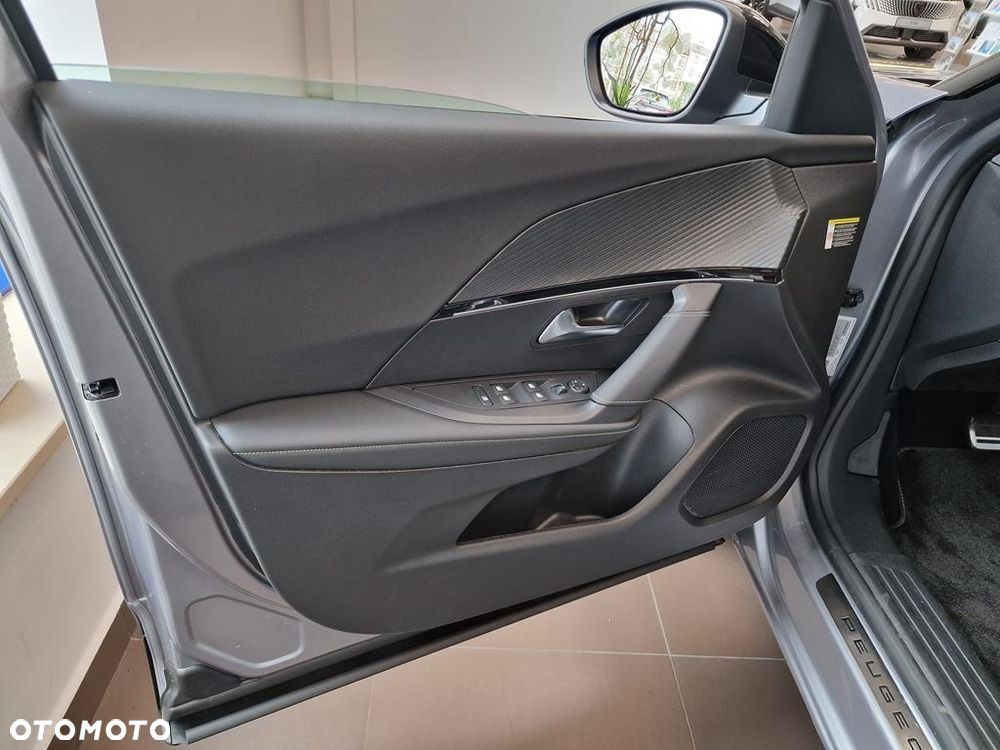 Peugeot 2008 PureTech mHEV GT E-DCS6 - 12