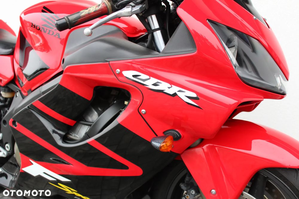 Honda CBR - 11