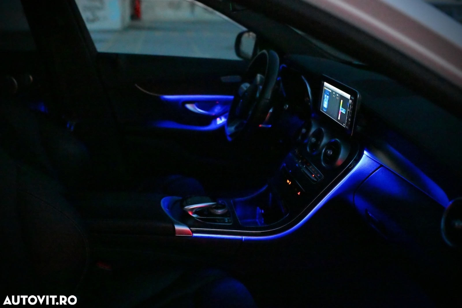 Mercedes-Benz C 300 e 4Matic 9G-TRONIC AMG Line - 15