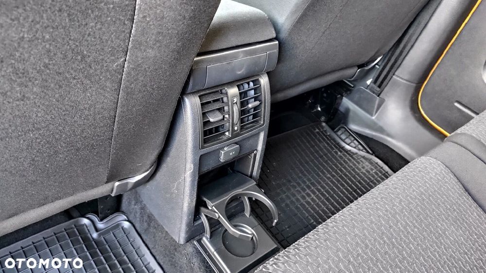 Volkswagen Caddy - 32