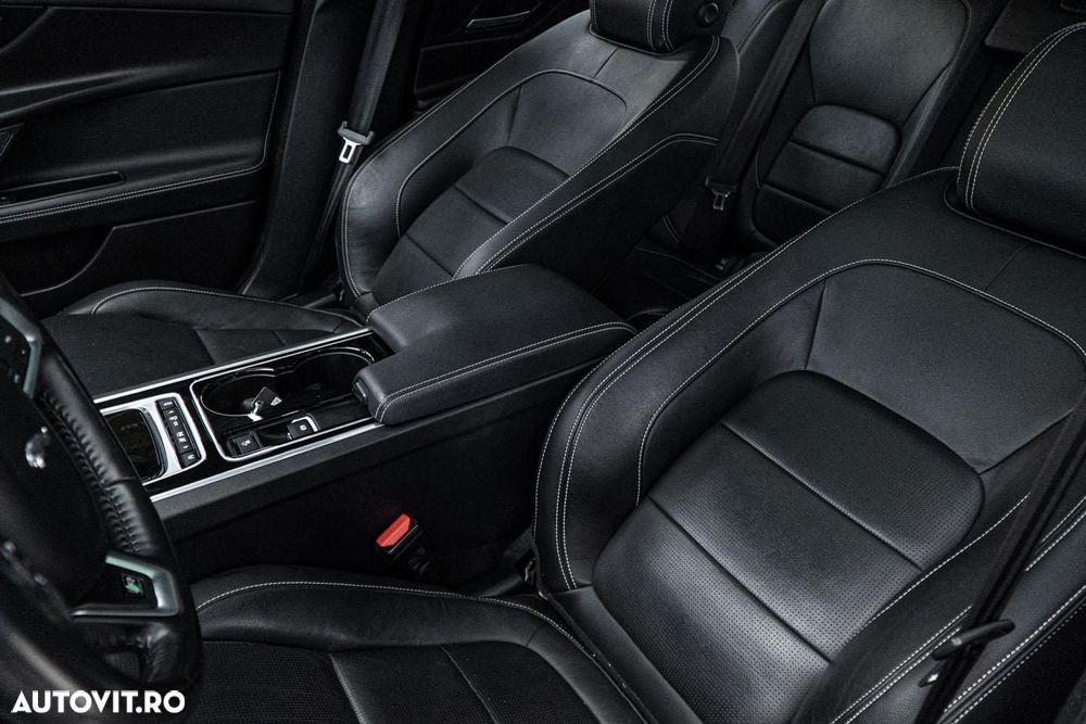 Jaguar XE 20d Aut. R-Sport - 24