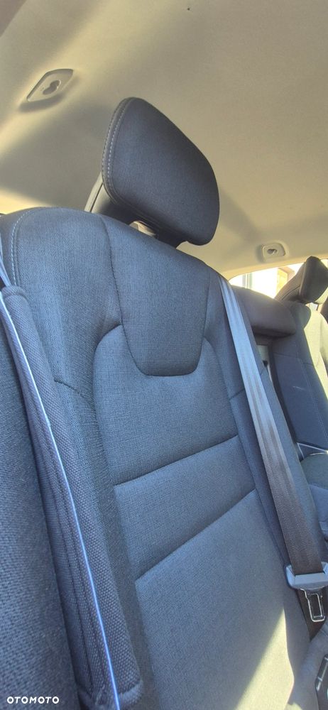 Volvo V60 D3 Momentum - 24