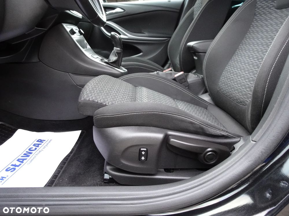 Opel Astra 1.6 CDTI Enjoy - 21