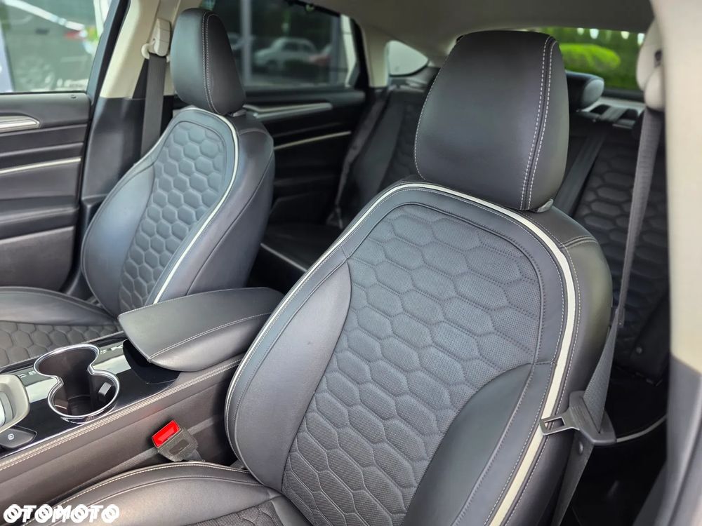 Ford Mondeo Vignale 2.0 EcoBoost - 20