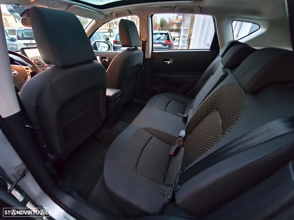 Nissan Qashqai 2.0 dCi Backstage NAVI FPD - 24