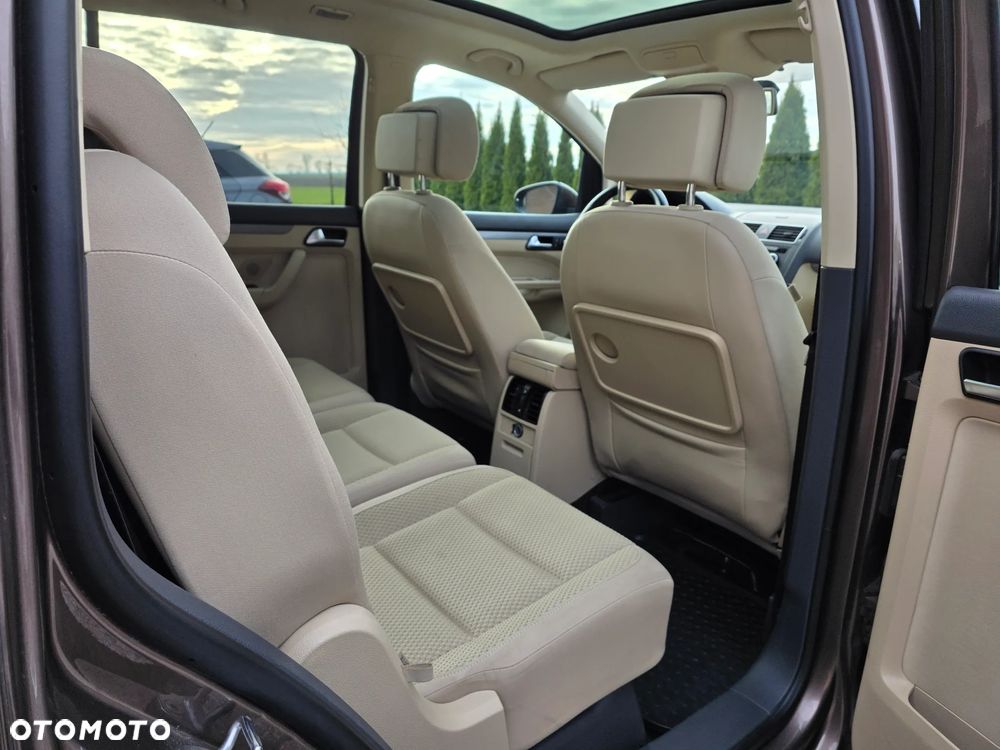 Volkswagen Touran 1.6 TDI DPF Highline DSG - 19