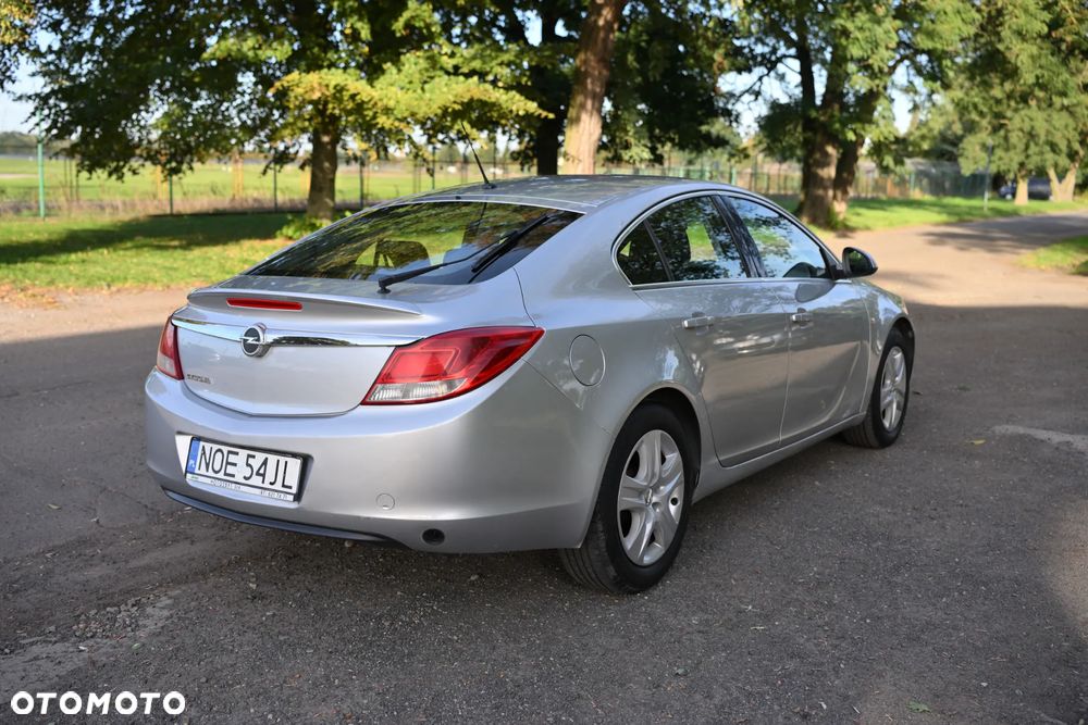 Opel Insignia 1.8 Sport - 16