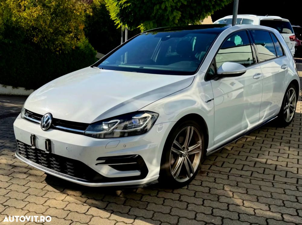 Volkswagen Golf 1.5 TSI DSG Highline - 1