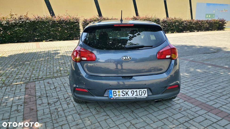 Kia Ceed 1.4 CVVT Dream Team Edition - 11