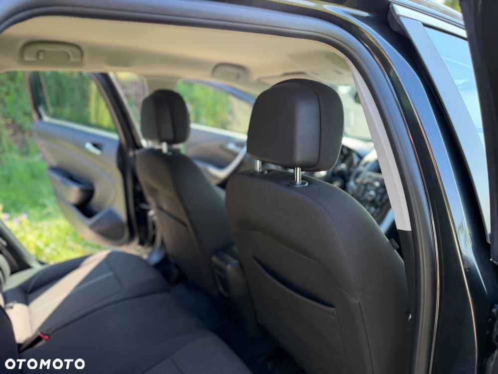 Opel Astra 2.0 CDTI Cosmo S&S - 22