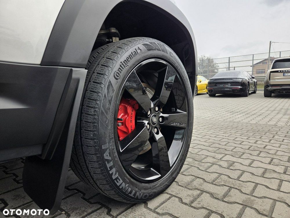 Land Rover Defender - 10