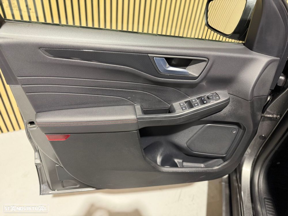 Ford Kuga 2.5 PHEV ST-Line - 26