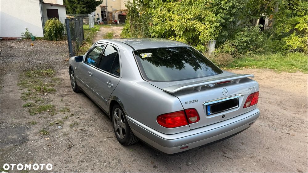 Mercedes-Benz Klasa E - 7