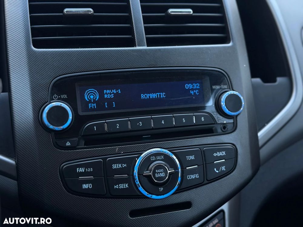 Chevrolet Aveo 1.6 LTZ - 32