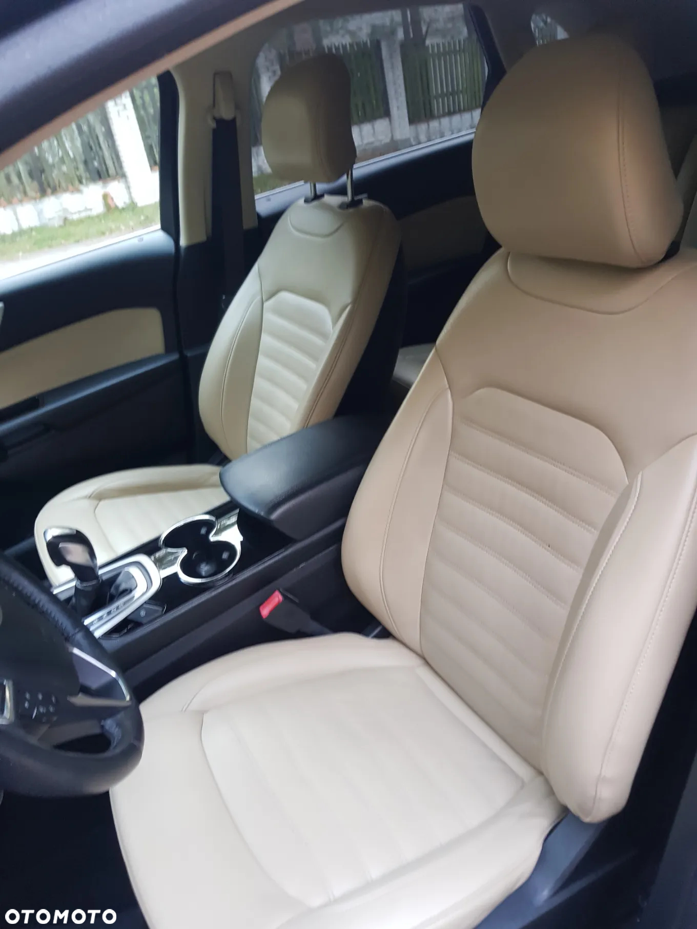 Ford Edge - 12