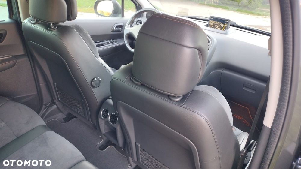Peugeot 3008 2.0 HDi Premium+ - 16