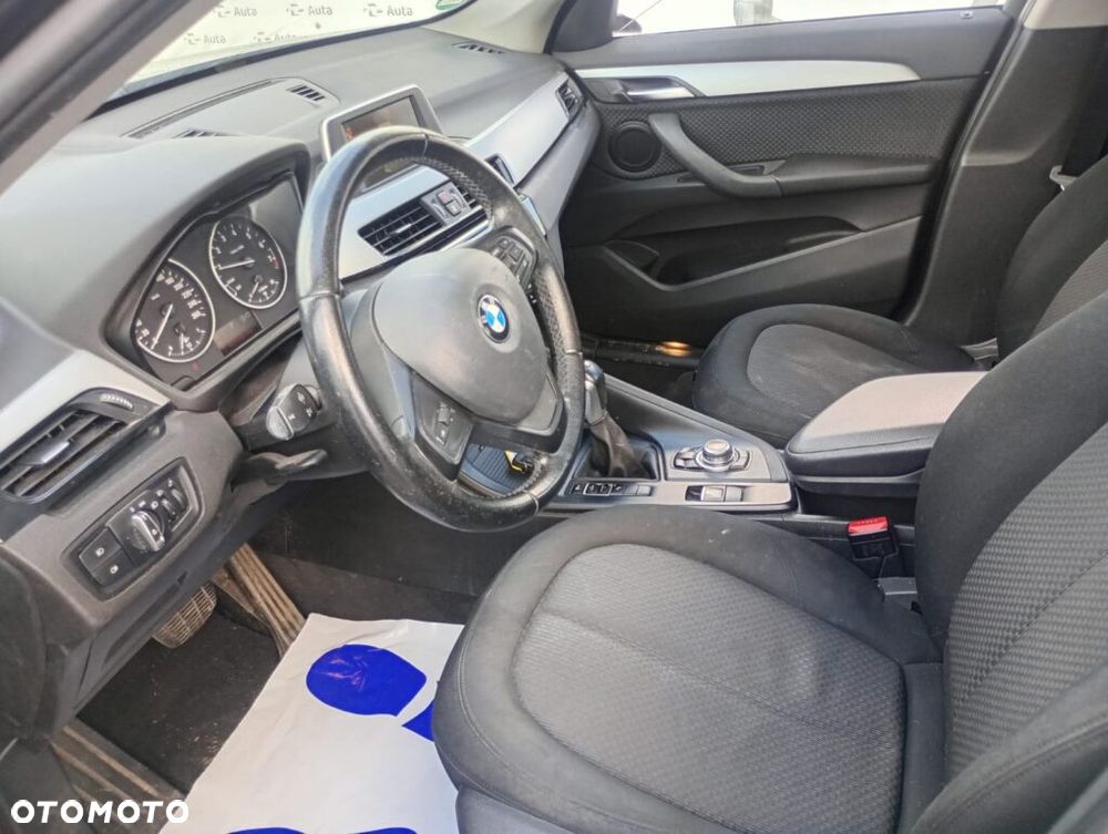 BMW X1 sDrive18i - 8