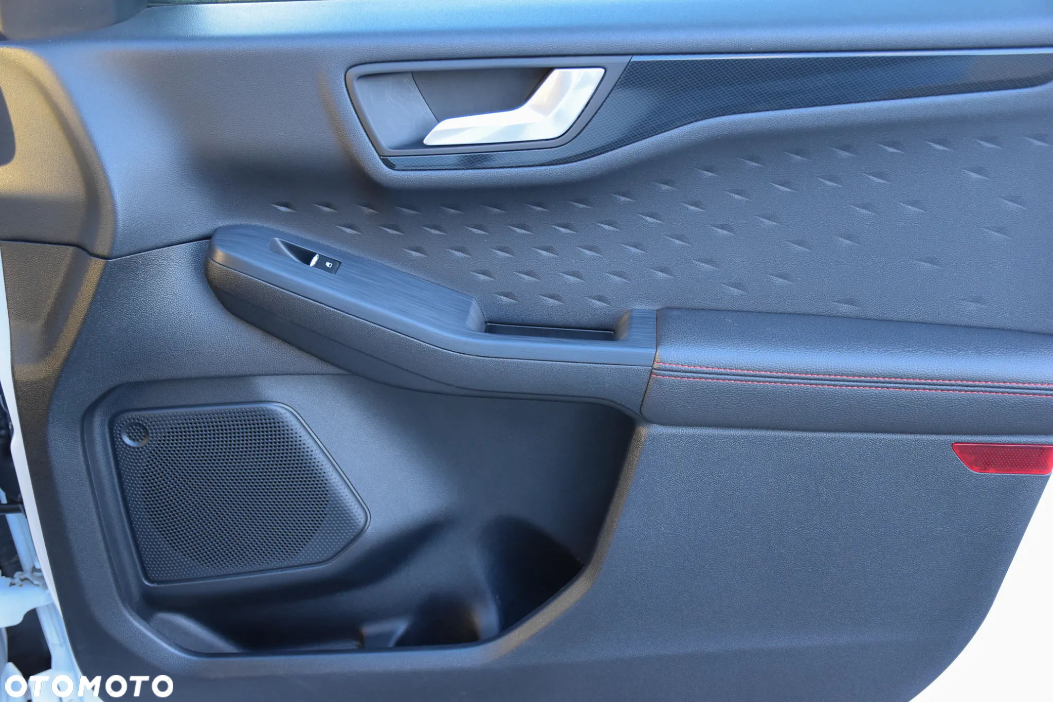 Ford Kuga 2.0 EcoBlue 4x4 ST-LINE X - 20