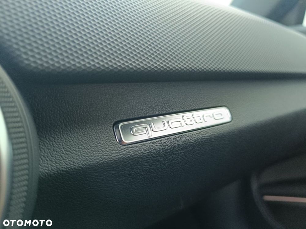 Audi TT S Coupé - 28