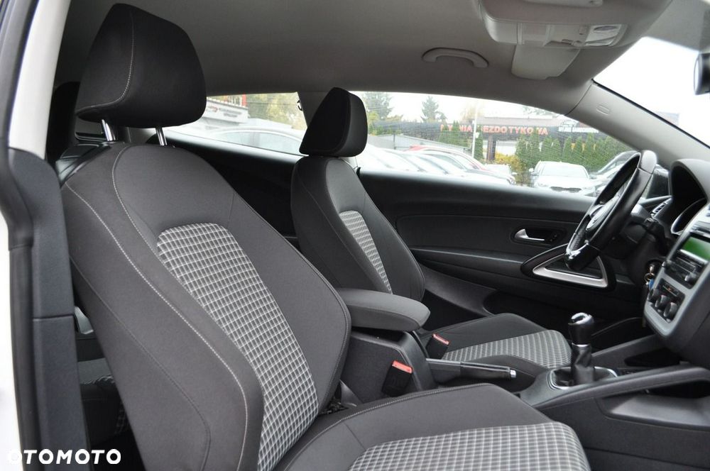 Volkswagen Scirocco 1.4 TSI BlueMotion Technology Club - 29