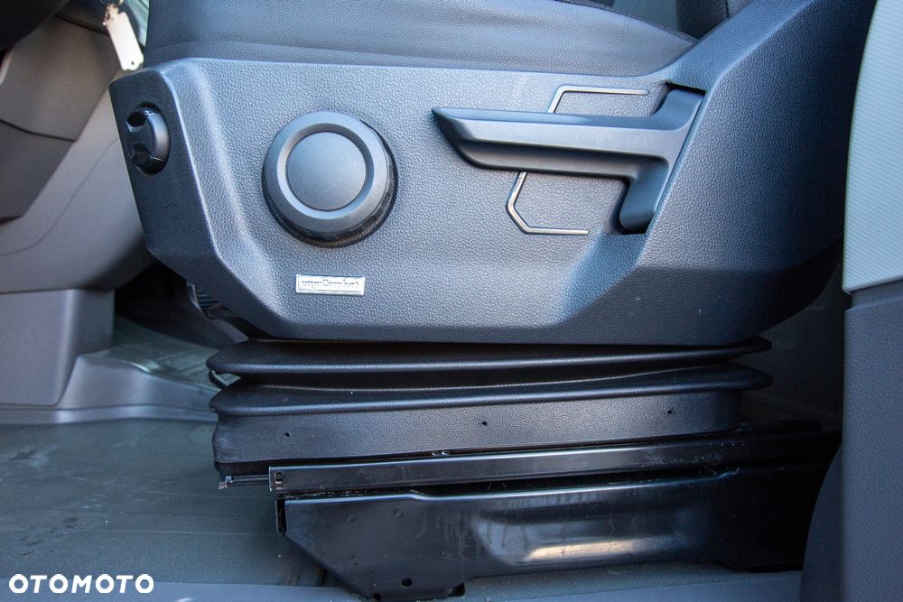 Volkswagen Crafter 177KM 8ep KONTENER + WINDA dHollandia 750kg + DRZWI BOCZNE - 15