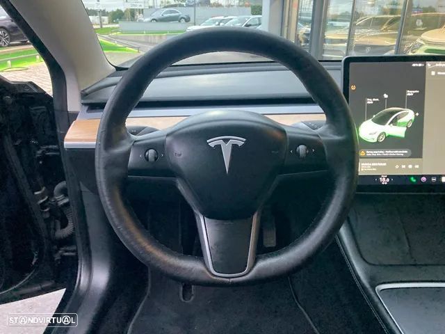 Tesla Model 3 RWD - 12