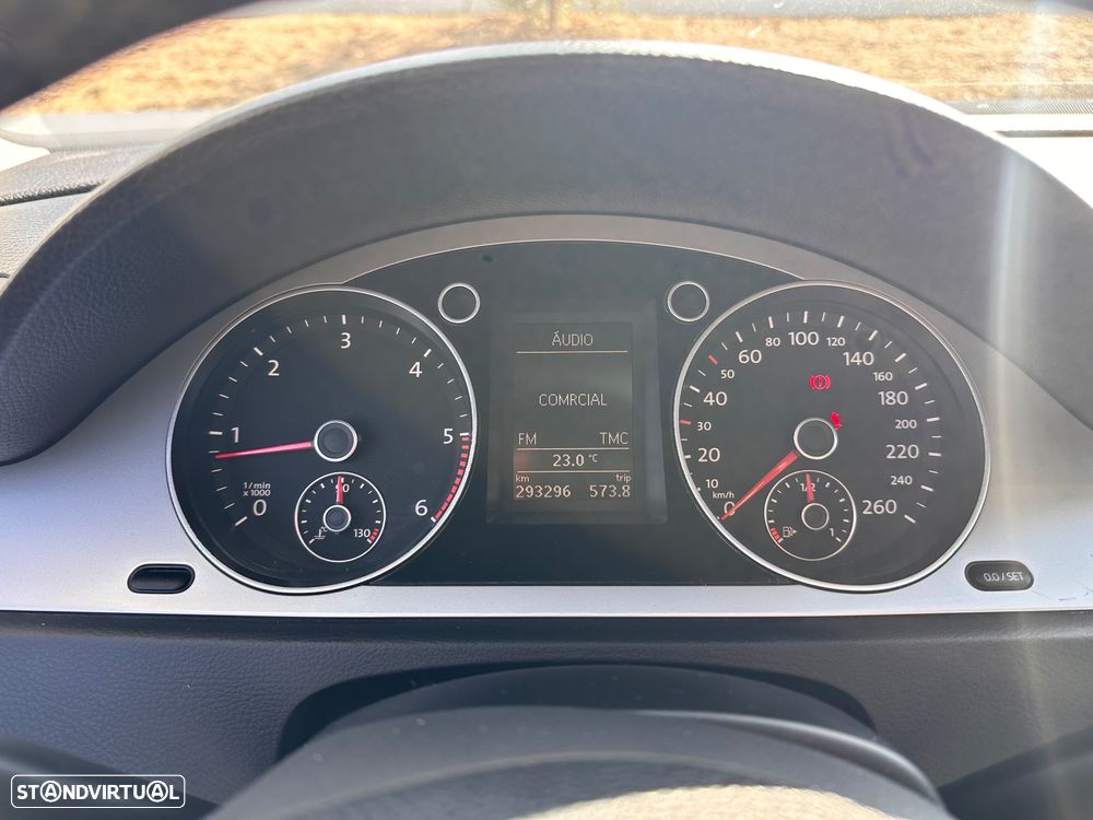 VW Passat 1.6 TDI BlueMotion Comfortline - 8