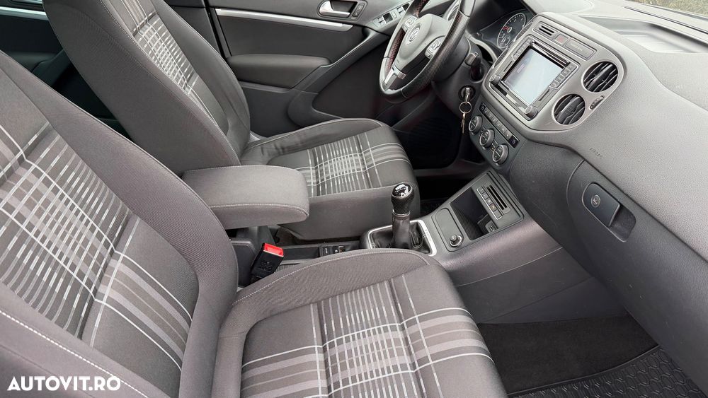 Volkswagen Tiguan 2.0 TDI SCR 4MOTION BlueMotion Technology Lounge Sport & Style - 7