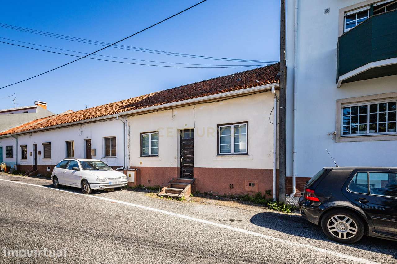 Moradia p/ reconstrução em Leiria junto ao centro da cidade - Grande imagem: 2/25