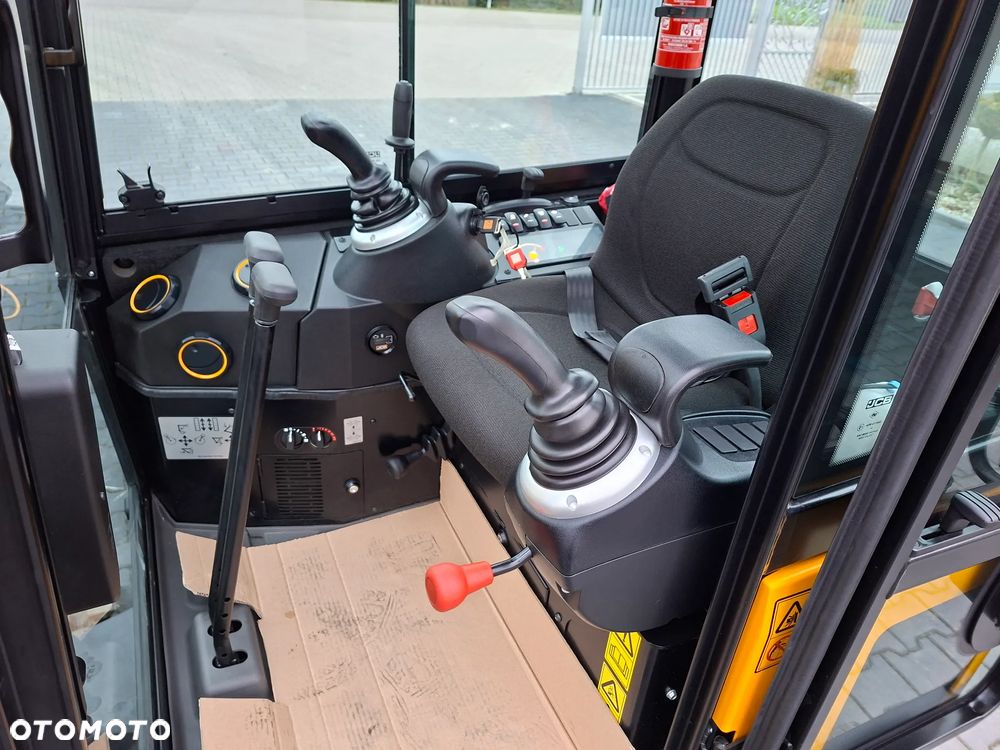 JCB 16 C-1 NOWA - 3
