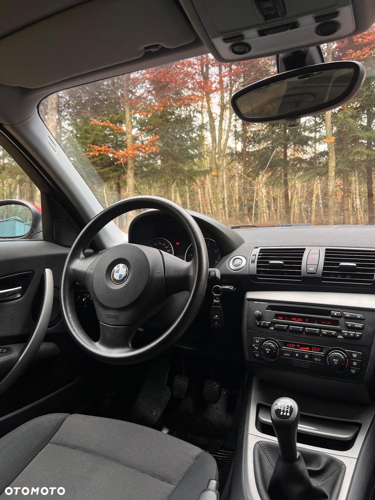 BMW Seria 1 118d DPF - 11