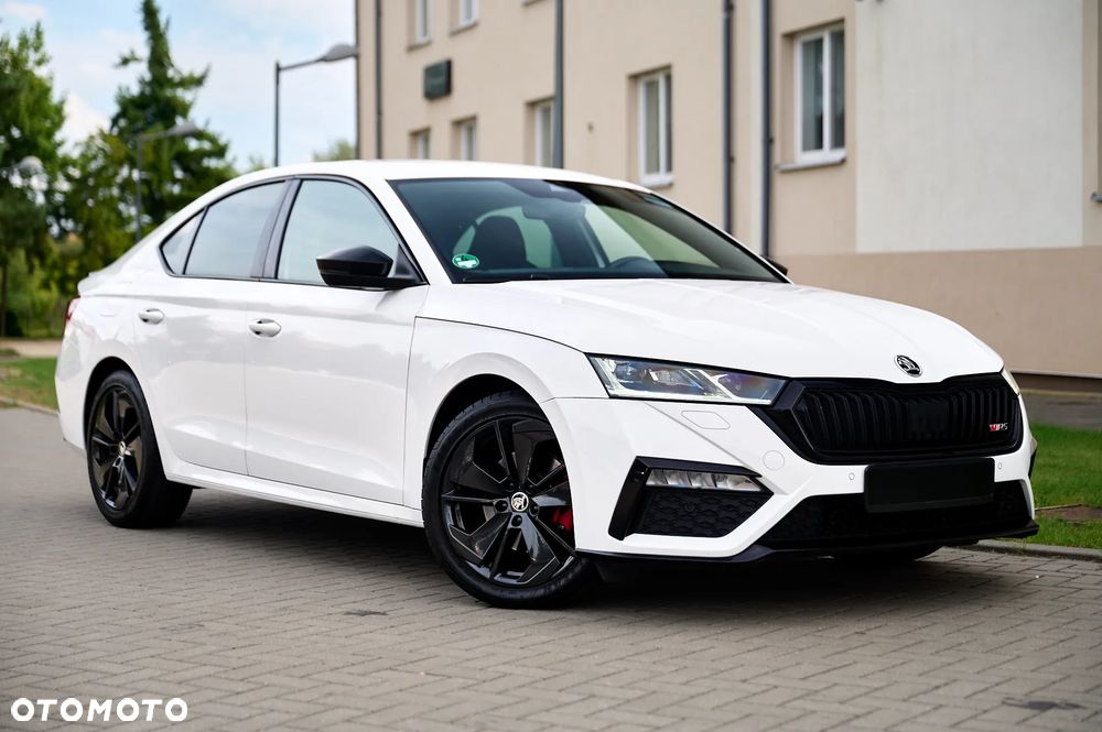 Skoda Octavia 2.0 TDI DSG RS - 9